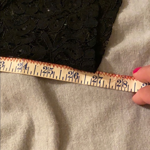 Black lace skirt - Picture 4 of 4